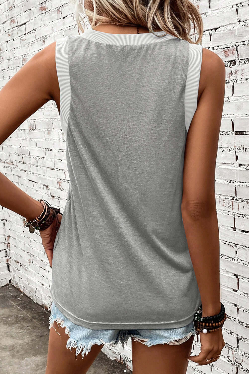 Contrast Trim V-Neck Loose Fit Tank Top - In Style Chics Boutique