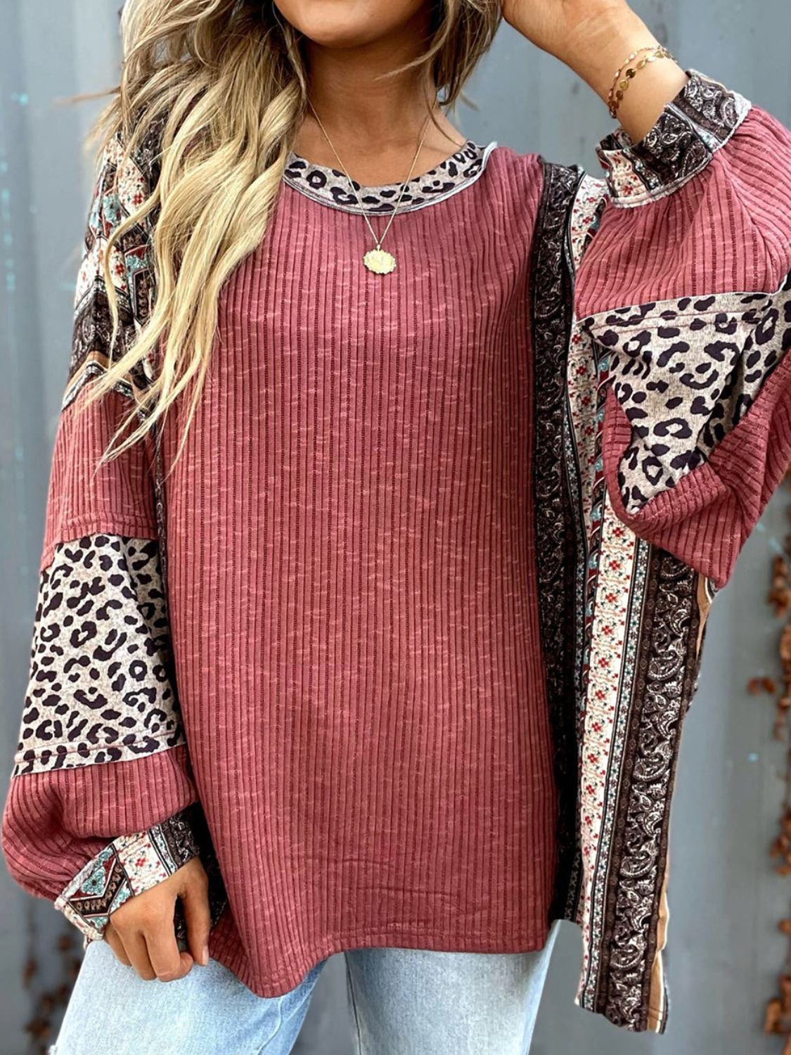 Leopard Round Neck Long Sleeve Sweatshirt - In Style Chics Boutique LLC