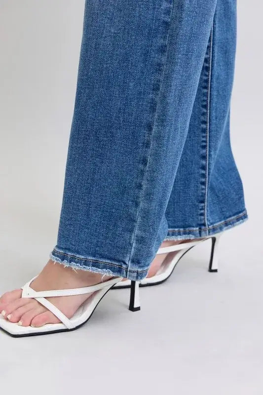 Judy Blue High Waist V-Front Vintage Wash Straight Jeans - Plus Size Jeans - In Style Chics Boutique Women's Juniors Plus Size Apparel Online