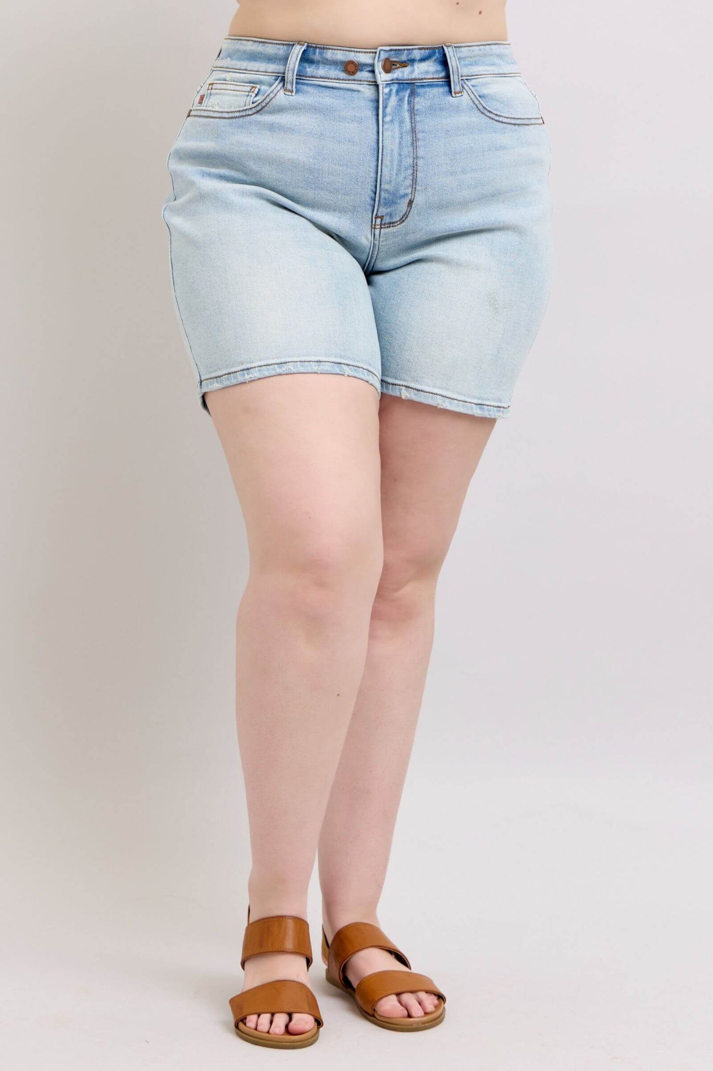 Judy Blue Light Wash 2 Button Denim Shorts with Pockets - Dad Shorts - In Style Chics Boutique Women's Juniors Plus Size Apparel Online
