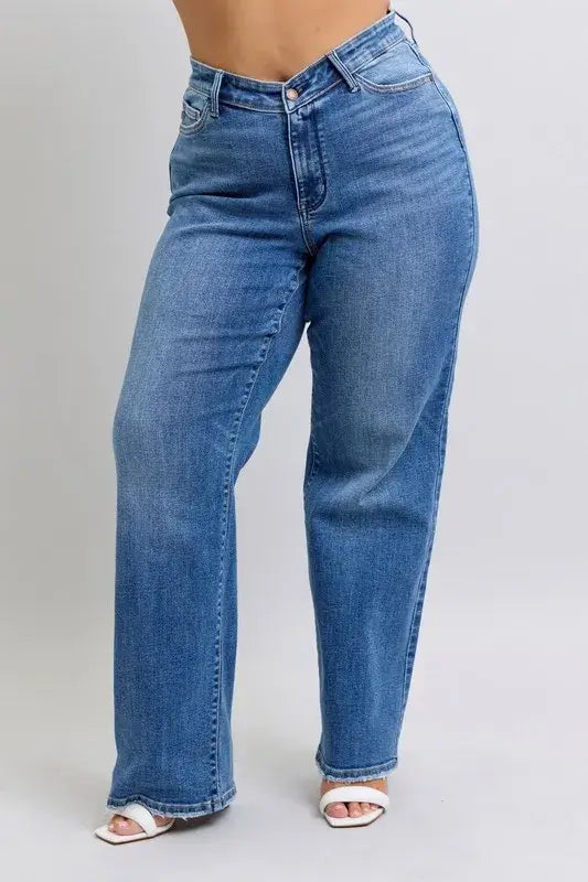 Judy Blue High Waist V-Front Vintage Wash Straight Jeans - Plus Size Jeans - In Style Chics Boutique Women's Juniors Plus Size Apparel Online