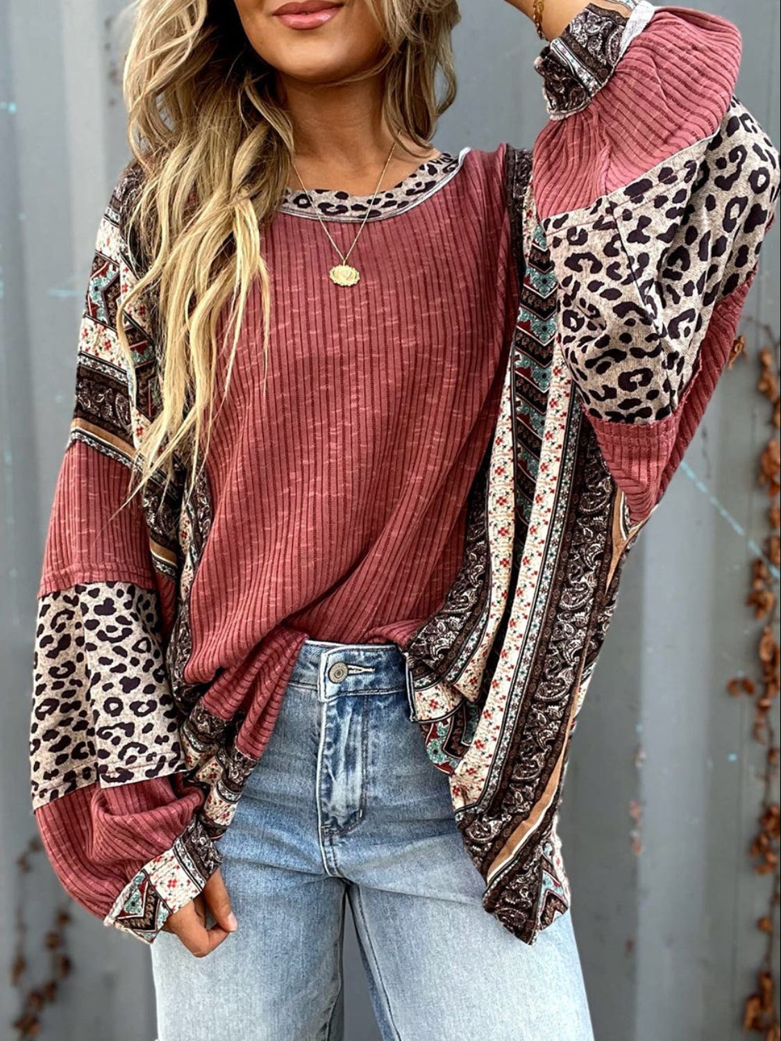 Leopard Round Neck Long Sleeve Sweatshirt - In Style Chics Boutique LLC