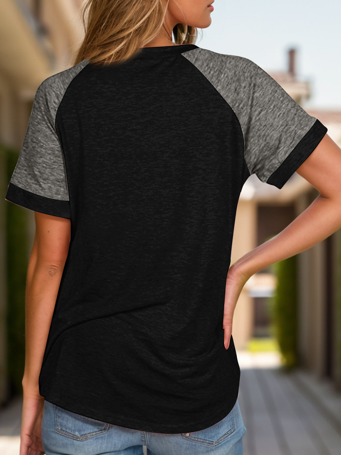 Full Size Contrast Round Neck Short Sleeve T-Shirt - In Style Chics Boutique LLC
