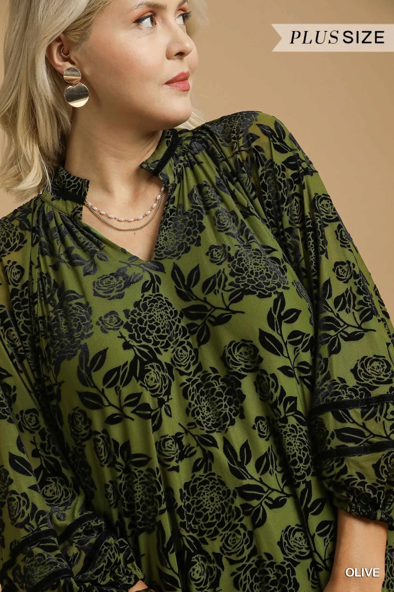 Floral Velvet Blouse with Balloon Sleeves at In Style Chics Boutique 🖤