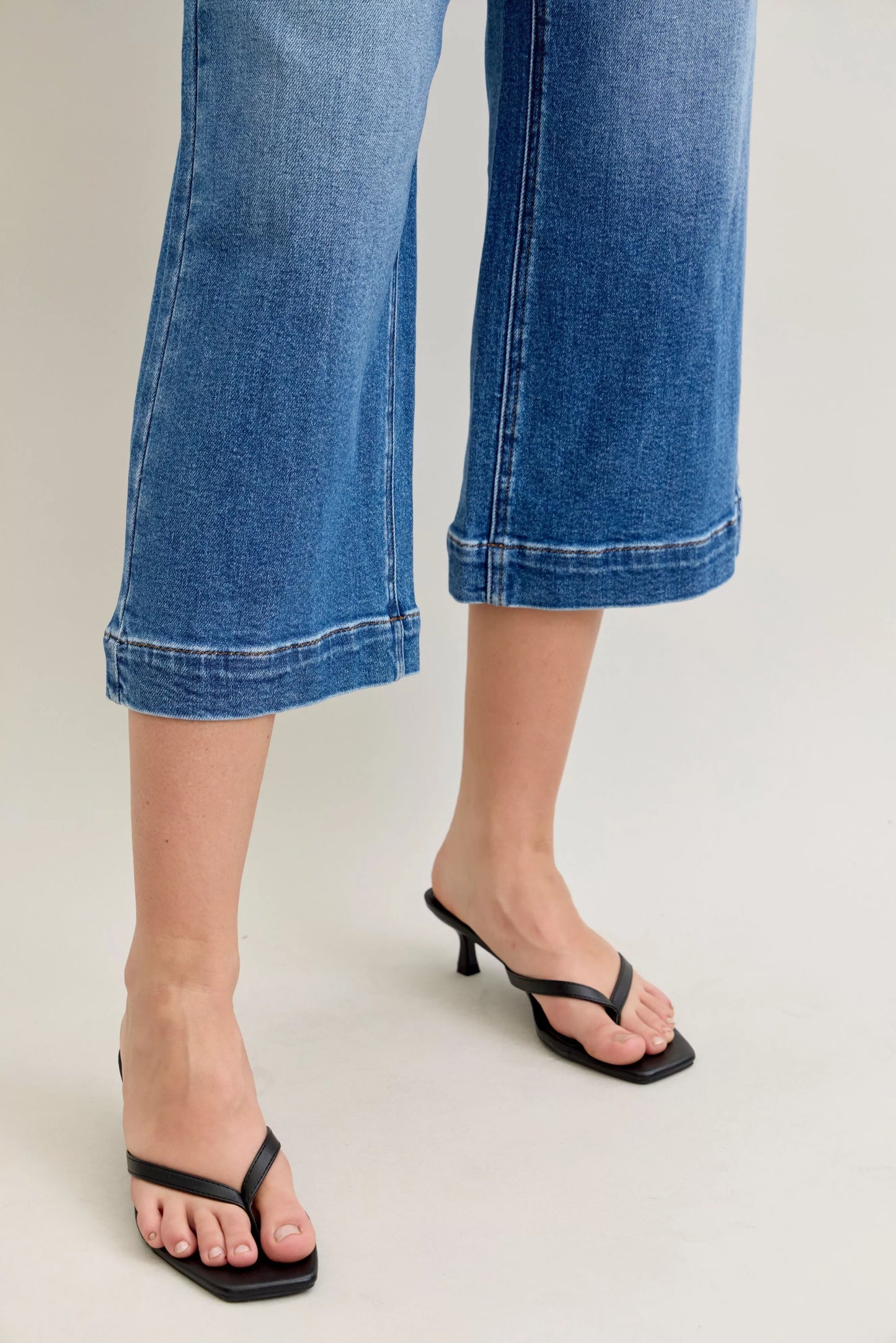 Shop Judy Blue Mid Rise Crop Wide Leg Jeans 💙 at In Style Chics Boutique