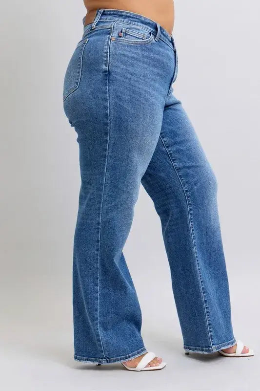 Judy Blue High Waist V-Front Vintage Wash Straight Jeans - Plus Size Jeans - In Style Chics Boutique Women's Juniors Plus Size Apparel Online