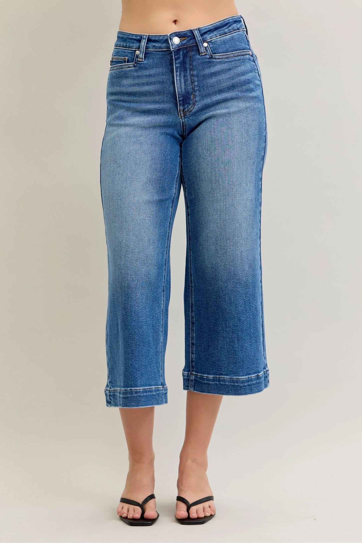 Shop Judy Blue Mid Rise Crop Wide Leg Jeans 💙 at In Style Chics Boutique