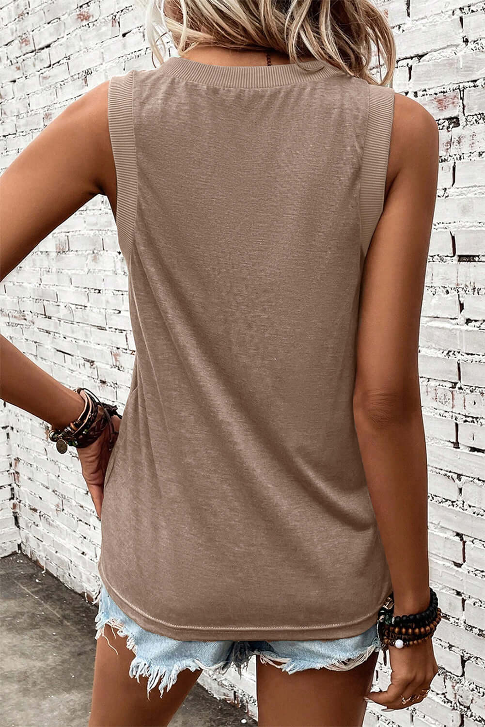 Contrast Trim V-Neck Loose Fit Tank Top - In Style Chics Boutique