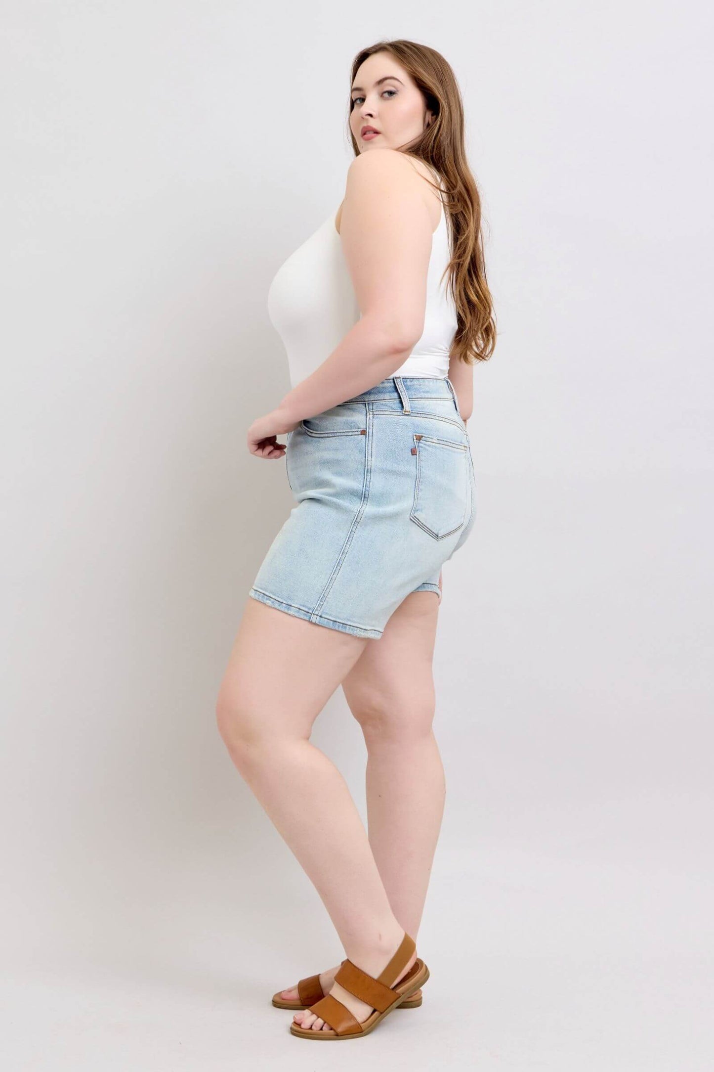 Judy Blue Light Wash 2 Button Denim Shorts with Pockets - Dad Shorts - In Style Chics Boutique Women's Juniors Plus Size Apparel Online