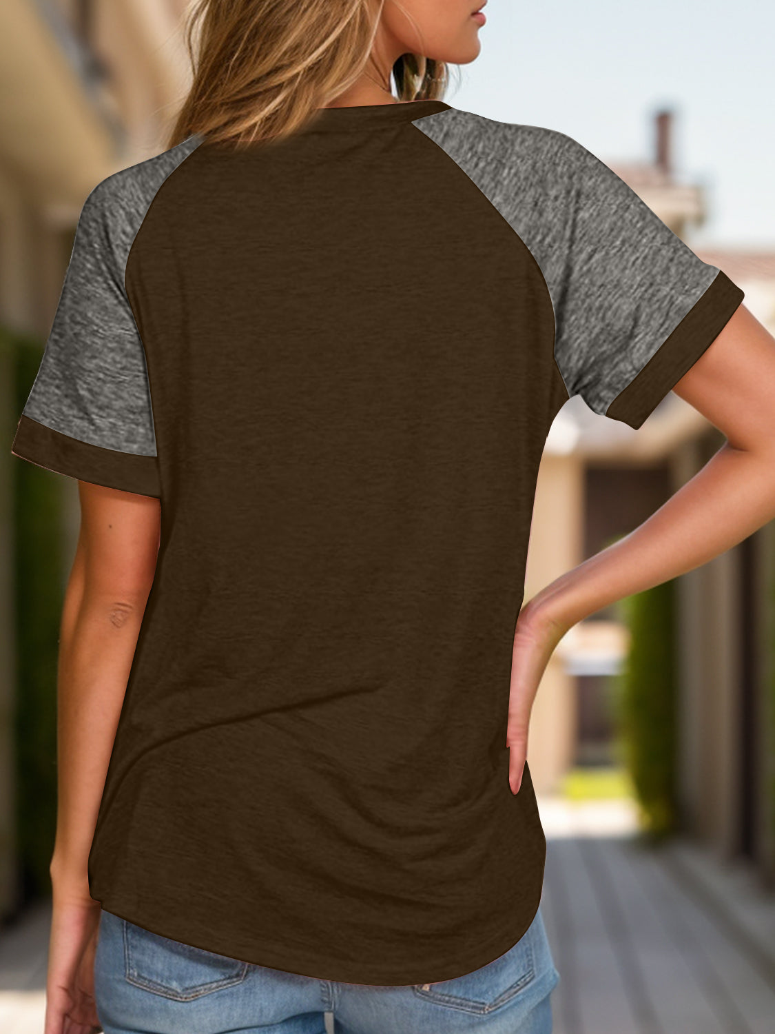 Full Size Contrast Round Neck Short Sleeve T-Shirt - In Style Chics Boutique LLC
