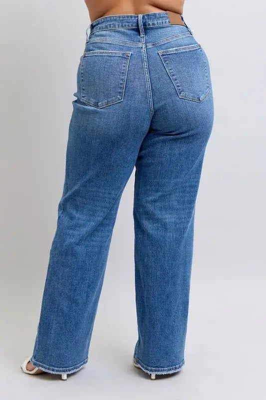 Judy Blue High Waist V-Front Vintage Wash Straight Jeans - Plus Size Jeans - In Style Chics Boutique Women's Juniors Plus Size Apparel Online