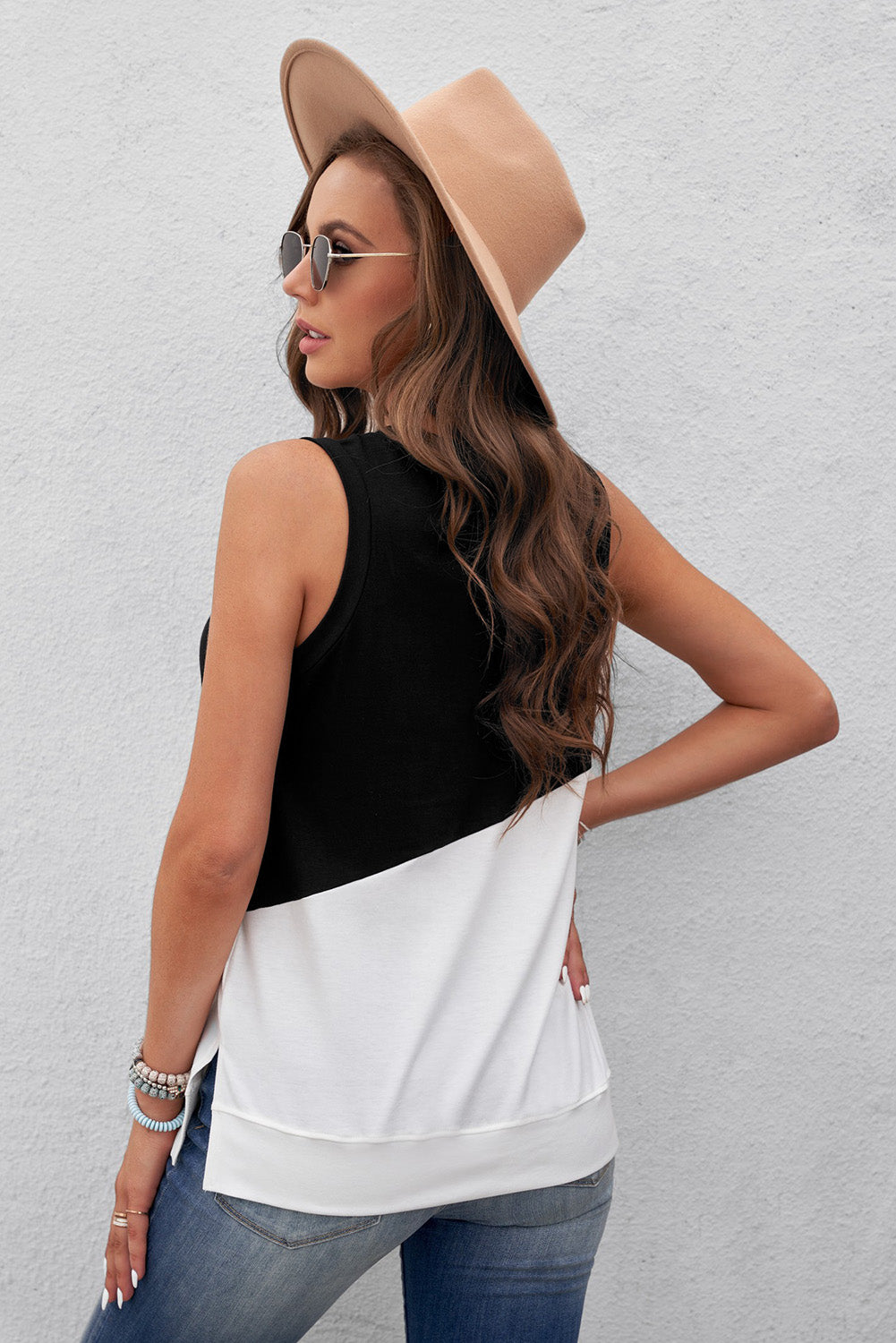 Contrast Round Neck Tank Top More Colors! - In Style Chics Boutique LLC