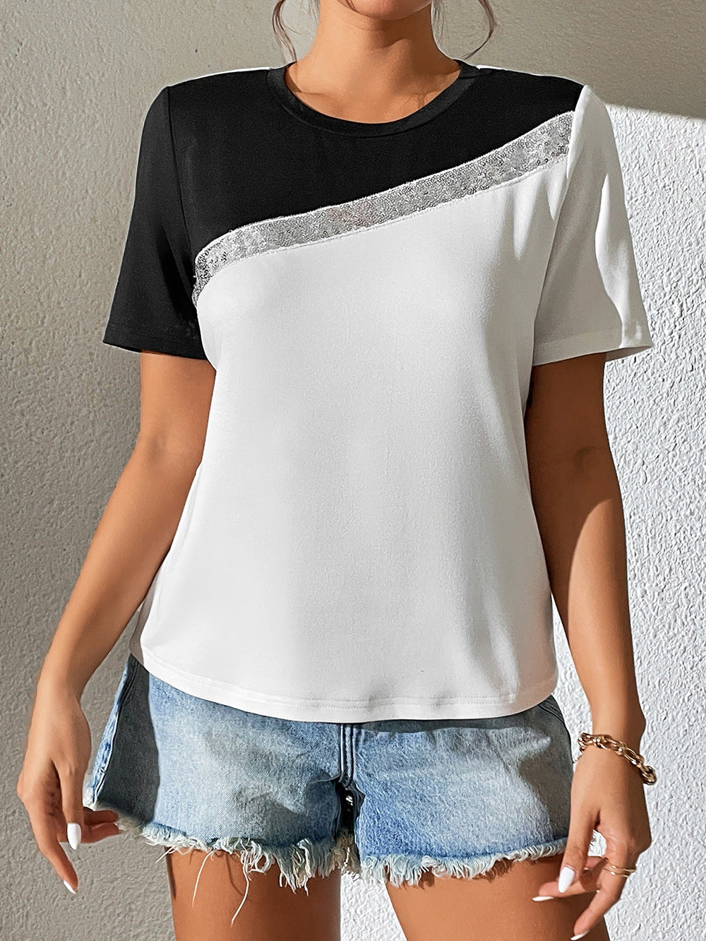 Contrast Color Round Neck Short Sleeve Tee - In Style Chics Boutique LLC