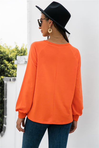 Round Neck Raglan Sleeve Sweatshirt