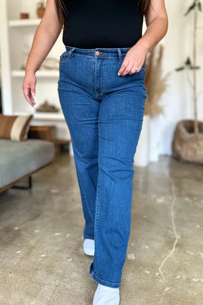 Judy Blue High Rise Regular & Plus Size Straight Jeans 💙 at In Style Chics Boutique 