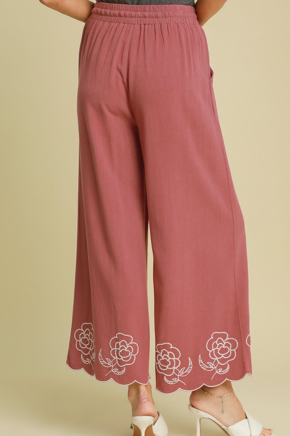 Linen Blend Wide Leg Pants with Scalloped Hemline - Cute Clothes - In Style Chics Boutique Women's Juniors Plus Size Apparel 